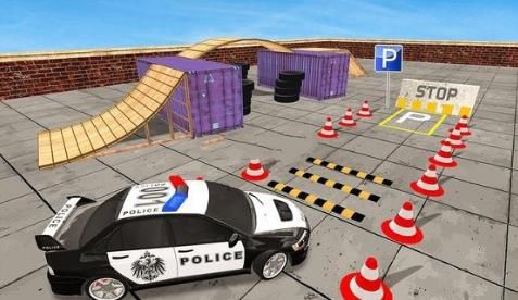 安卓现代警车停车游戏中文手机版（police car parking 2021） v1.0软件下载